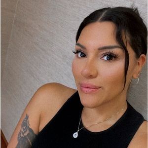 Meet your Posher, Vickie